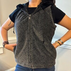 Liz Claiborne Black Grunge Faux Fur Zip Up Vest black faux fur hood - Small